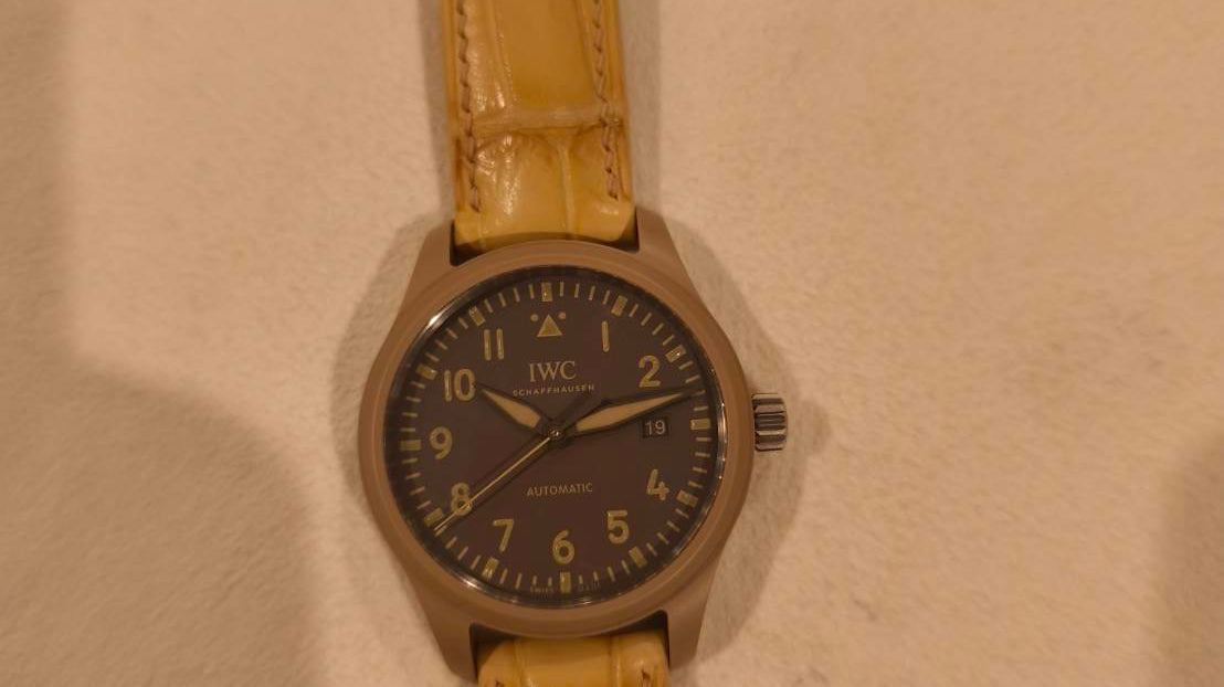 IWC パイロット・ウォッチ・オートマティック 41 トップガン モハーヴェ・デザート IW328106用 クロコダイル革 ベージュ ツェルマット裏革時計ベルト革