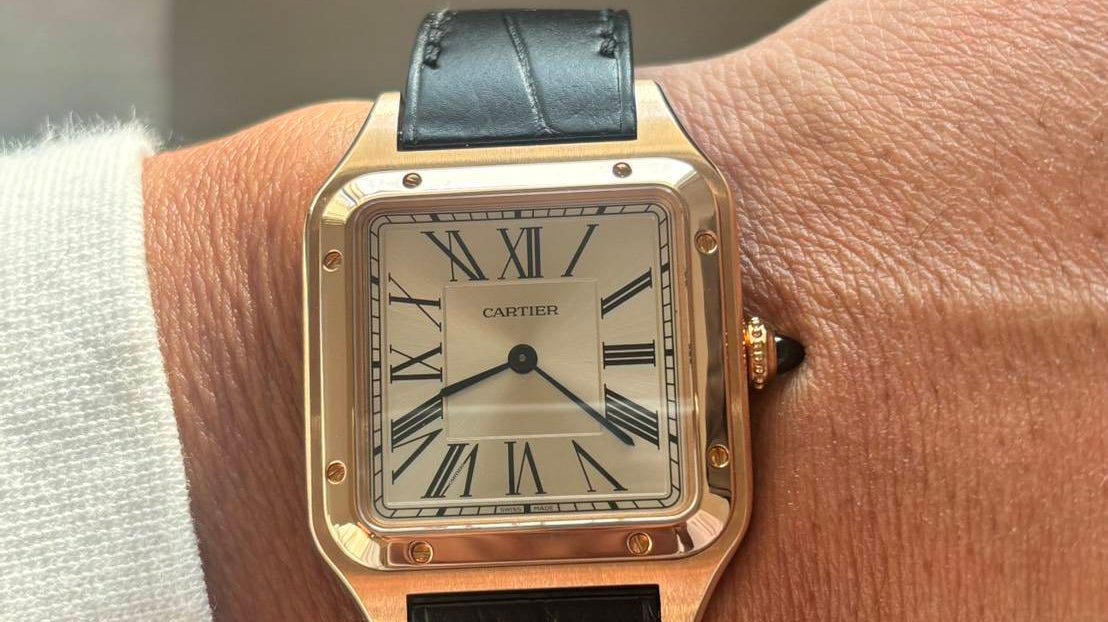 カルティエ サントスデュモン用 ブラック ワニ革 同系色ステッチ 両側折込バックル時計ベルト革