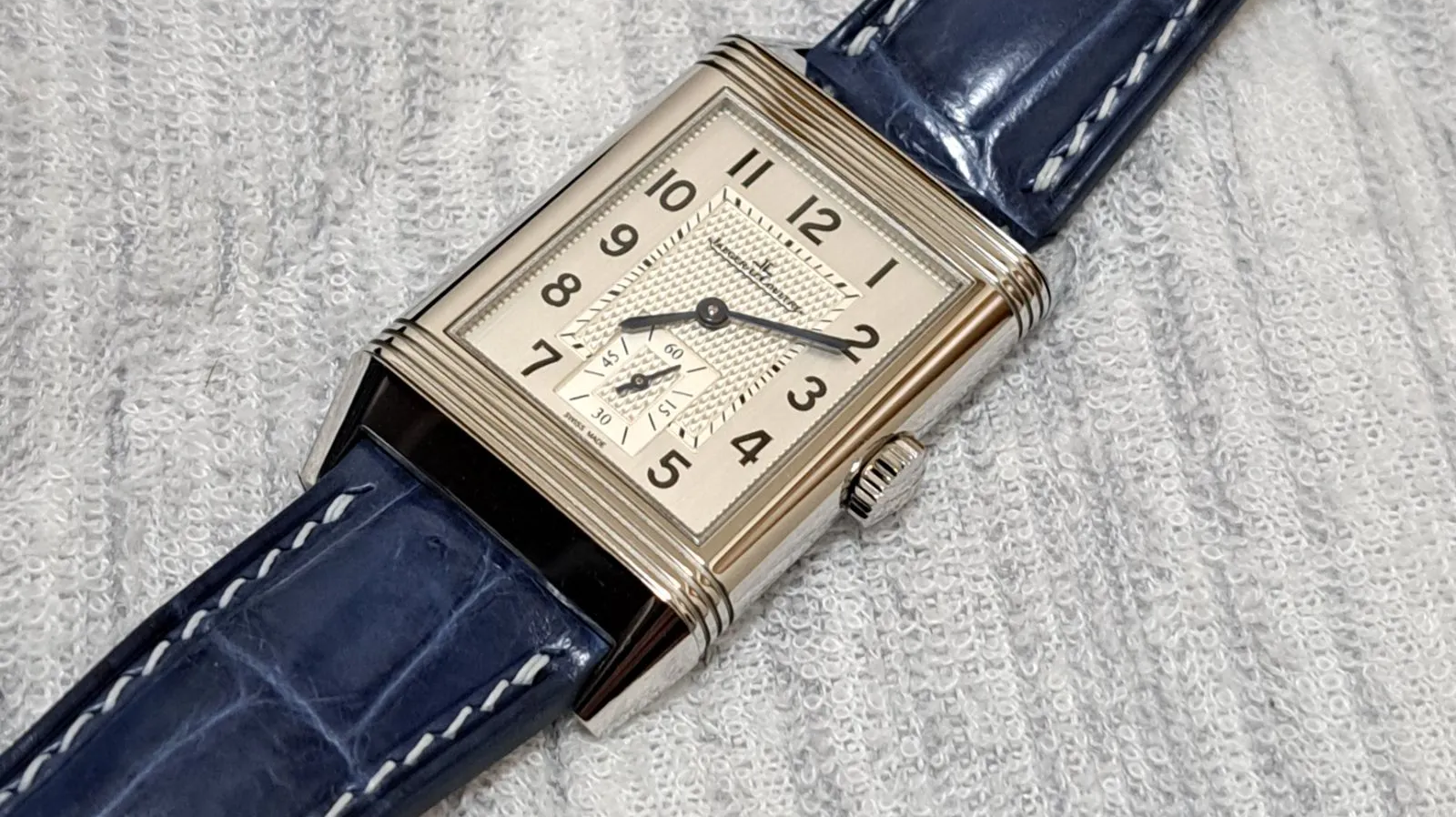 ジャガールクルト レベルソ クラシック ラージ デュオ スモールセコンド用 クロコダイル革 ブルーグレー 白ステッチ時計ベルト革